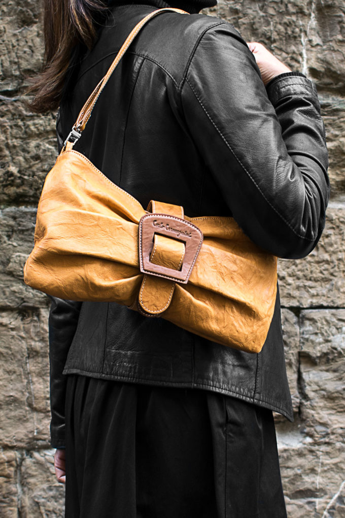 carlo carmagnini, made in firenze, firenze, made in italy, leather bag, crossbody bag, borsa in pelle, borsa a tracolla, borsa fatto a mano, artigianato fiorentino