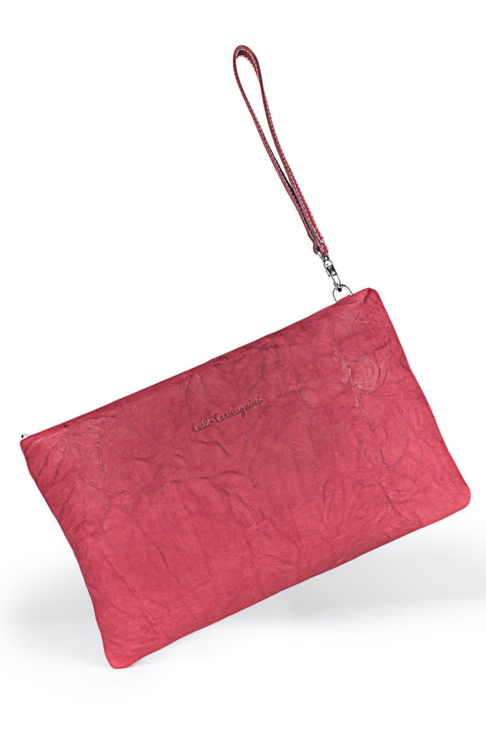 carlo carmagnini, essential bag, minimal leather bag, leather bag, unisex leather bag, essential leather bag, borsa in pelle, made in italy, made in firenze, soft leather bag, light leather bag, firenze
